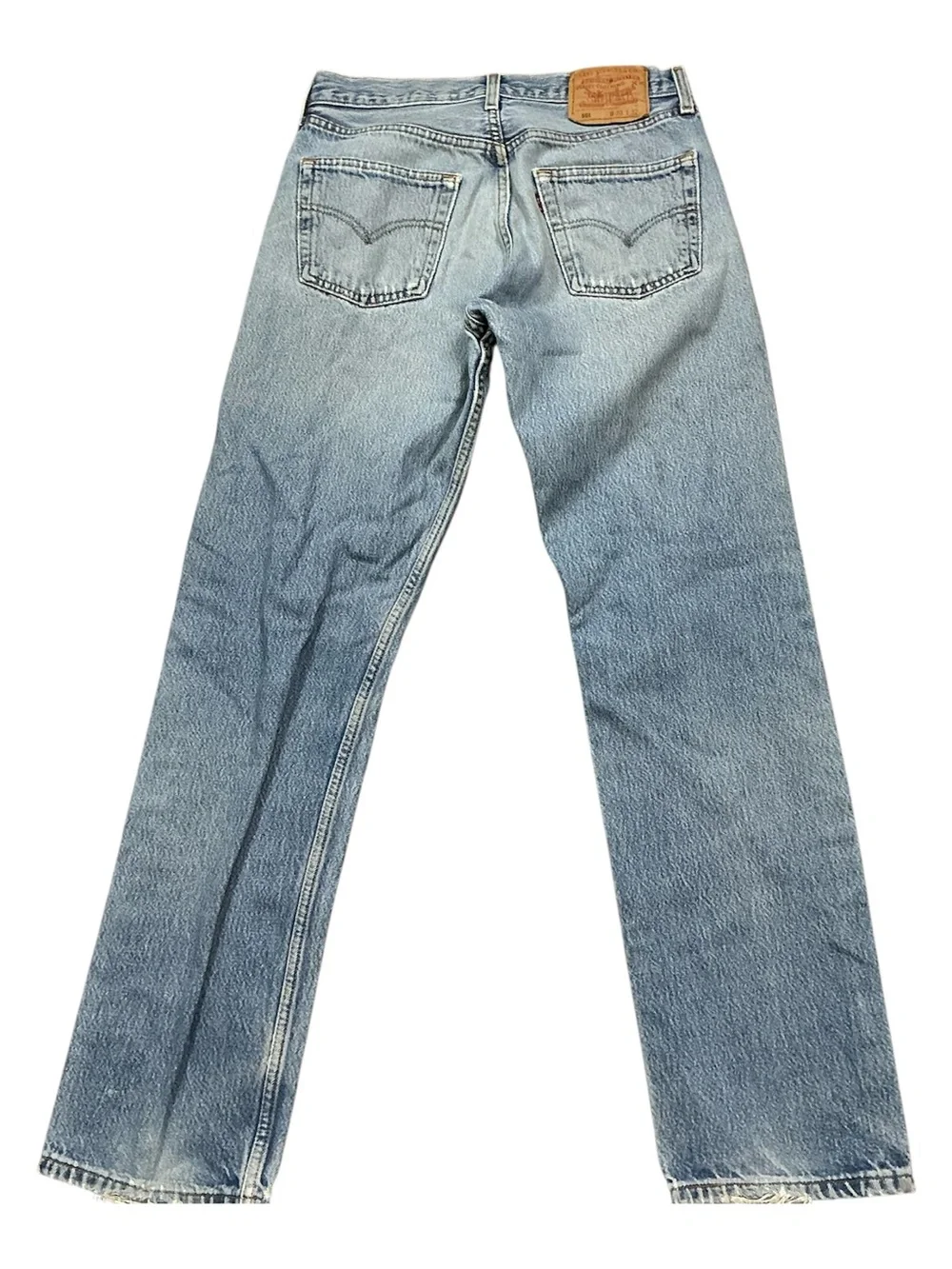Vintage Levi’s 501 button fly medium wash straight leg jeans 29 x 29